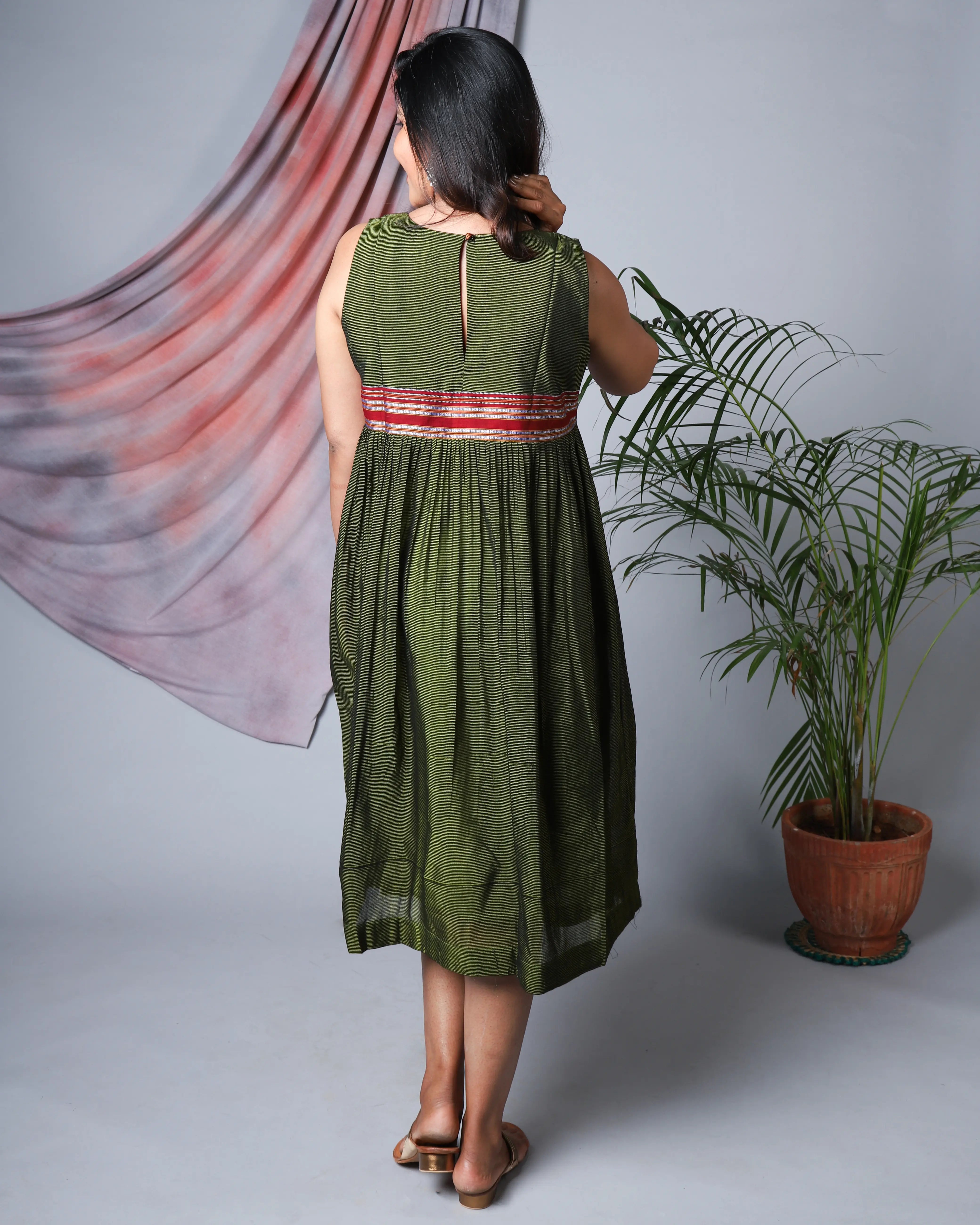 Katun Itee Sleeveless Ilkal Dress