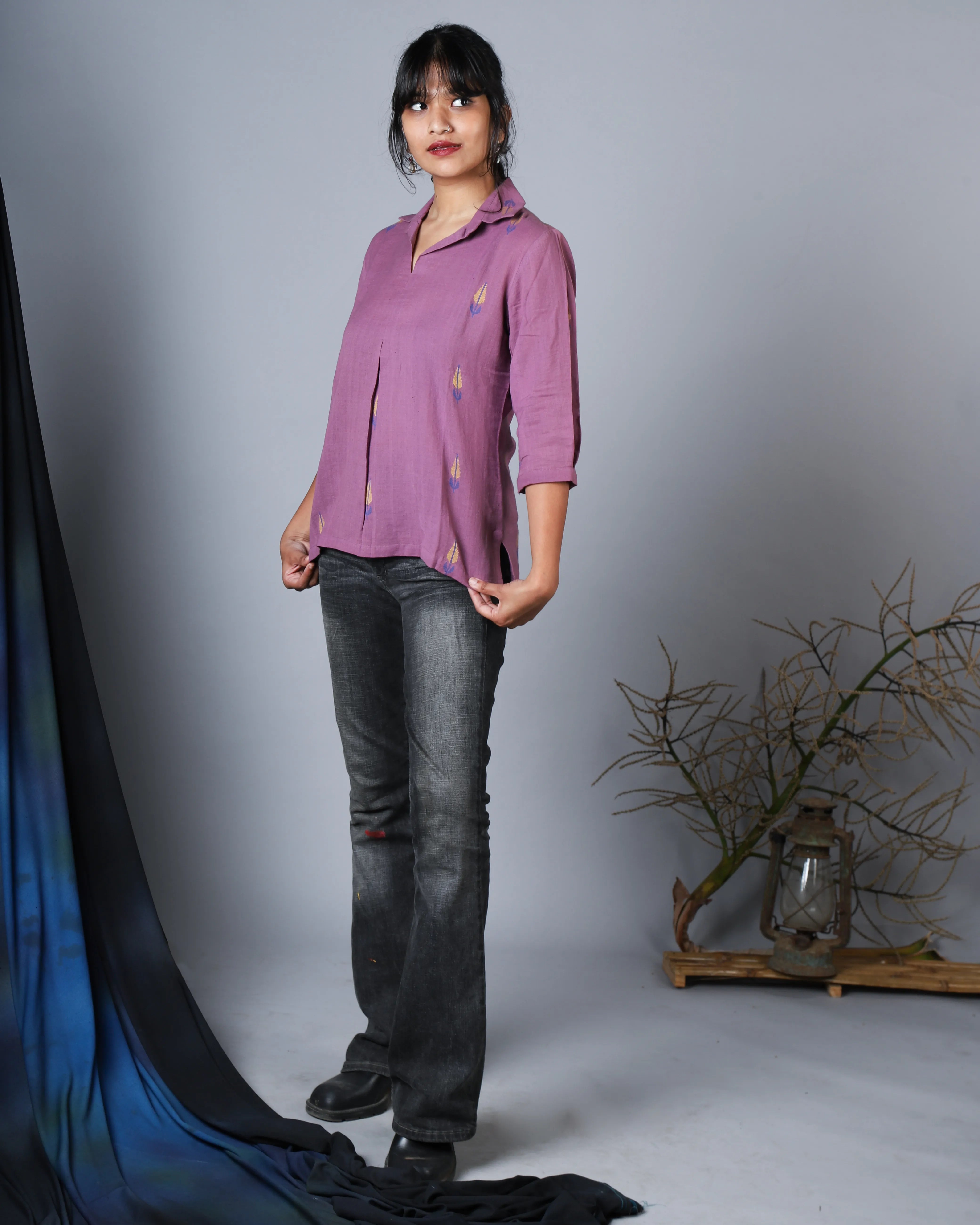 Katun Aadhya Collection - Khadi Jamdani with Shirt Collar and Slit