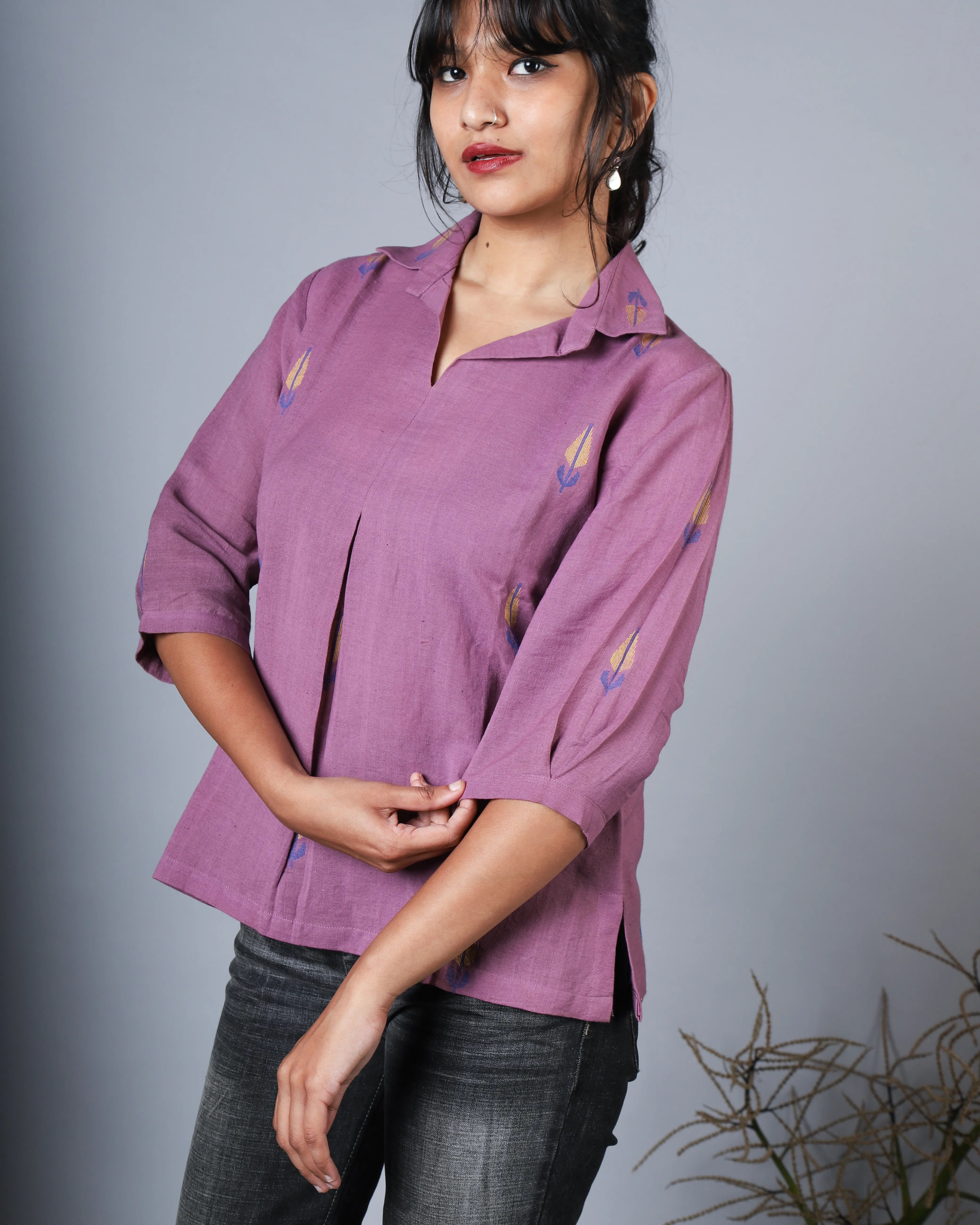 Katun Aadhya Collection - Khadi Jamdani with Shirt Collar and Slit