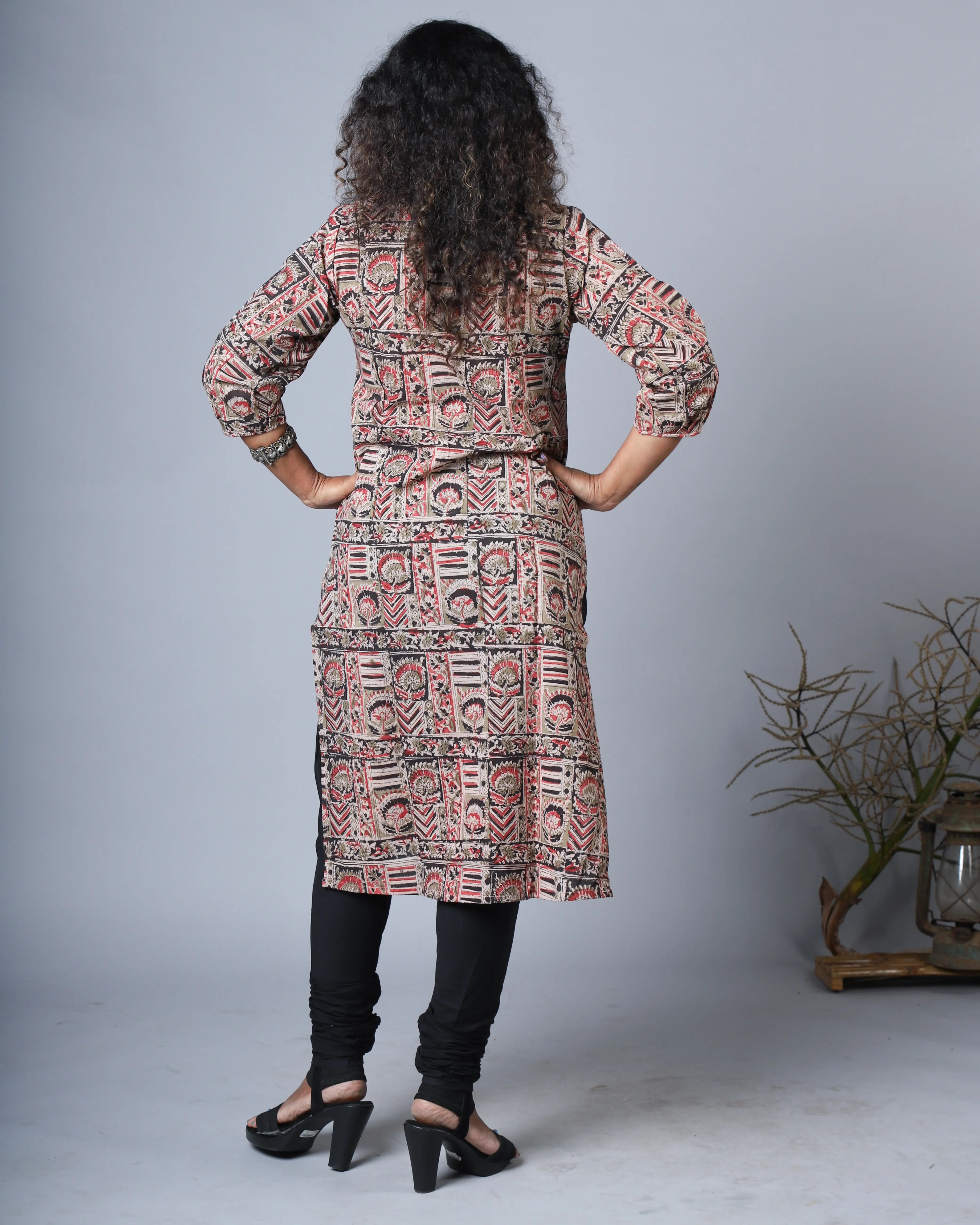 Katun Chaitra Collection - Kalamkari Block Print with Round Neckline
